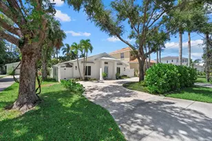 1600 Kenilworth St, Sarasota, FL 34231 - Photo 2