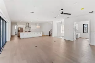569 Bayview Dr, Longboat Key, FL 34228 - Photo 34