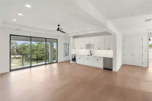 569 Bayview Dr, Longboat Key, FL 34228 - Photo 68