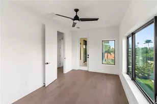 569 Bayview Dr, Longboat Key, FL 34228 - Photo 54