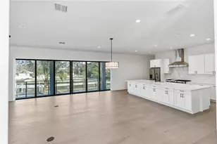 569 Bayview Dr, Longboat Key, FL 34228 - Photo 42