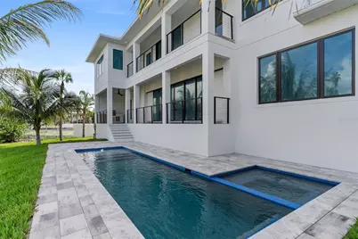 569 Bayview Drive, Longboat Key, FL 34228 - Photo 16