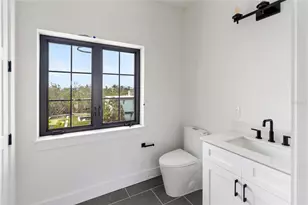 569 Bayview Dr, Longboat Key, FL 34228 - Photo 60