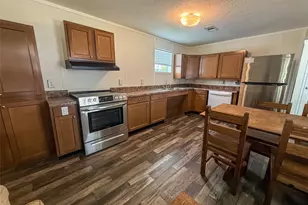 5700 Holiday Park Blvd, North Port, FL 34287 - Photo 4