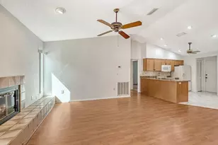 6675 Easton Dr, Sarasota, FL 34238 - Photo 12