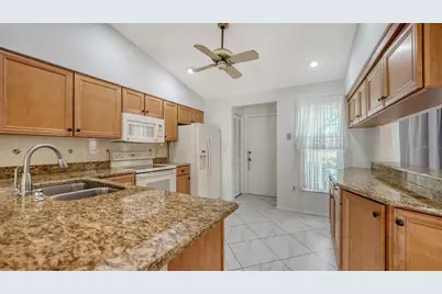 6675 Easton Drive, Sarasota, FL 34238 - Photo 14