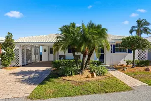 957 Spanish Dr N, Longboat Key, FL 34228 - Photo 2