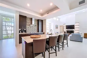 1347 Harbor Dr, Sarasota, FL 34239 - Photo 22