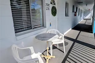 2547 60th Ave W, Bradenton, FL 34207 - Photo 2