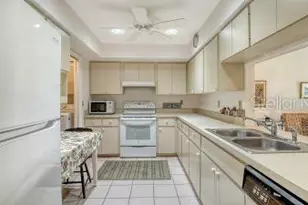 7170 Wood Creek Dr, Sarasota, FL 34231 - Photo 10