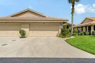 7170 Wood Creek Dr, Sarasota, FL 34231 - Photo 2