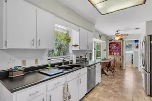 331 Burke Rd, Venice, FL 34293 - Photo 10