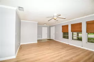 2069 Country Meadows Ln, Sarasota, FL 34235 - Photo 4