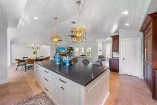 513 Bayview Pl, Anna Maria, FL 34216 - Photo 18