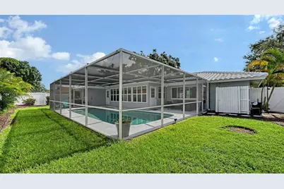 2852 Captiva Drive, Sarasota, FL 34231 - Photo 32