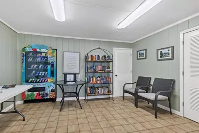 1105 Gulf Of Mexico Drive #402, Longboat Key, FL 34228 - Photo 16