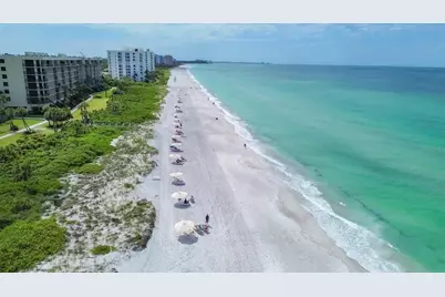 1105 Gulf Of Mexico Drive #402, Longboat Key, FL 34228 - Photo 12