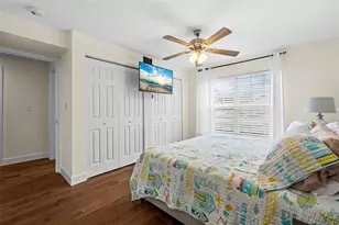 375 Bobby Jones Rd, Sarasota, FL 34232 - Photo 20