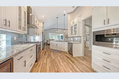 6505 Oakland Hills Drive, Lakewood Ranch, FL 34202 - Photo 10