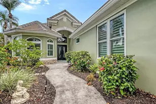 6505 Oakland Hills Dr, Lakewood Ranch, FL 34202 - Photo 4