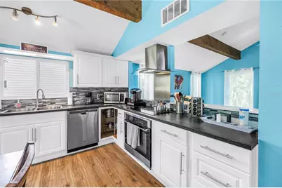 156 Siesta Drive, Sarasota, FL 34242 - Photo 22