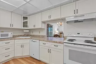 101 S Gulfstream Ave, Sarasota, FL 34236 - Photo 8