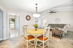 4207 Charing Cross Rd, Sarasota, FL 34241 - Photo 14