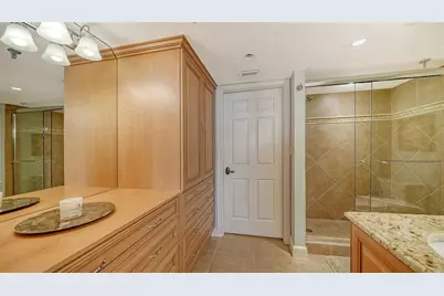 1445 Gulf Of Mexico Drive #404, Longboat Key, FL 34228 - Photo 38