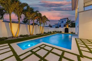 403 N Shore Dr, Anna Maria, FL 34216 - Photo 4