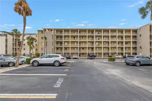 3500 Lake Bayshore Dr, Bradenton, FL 34205 - Photo 1