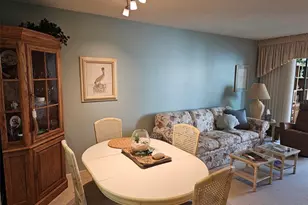 586 Lakeside Dr, Bradenton, FL 34210 - Photo 2