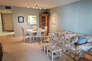 586 Lakeside Dr, Bradenton, FL 34210 - Photo 6