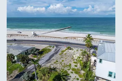 1207 Gulf Drive S, Bradenton Beach, FL 34217 - Photo 4