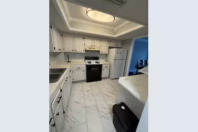 3951 Lake Bayshore Drive #F408, Bradenton, FL 34205 - Photo 4