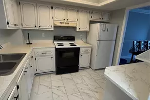 3951 Lake Bayshore Dr, Bradenton, FL 34205 - Photo 4