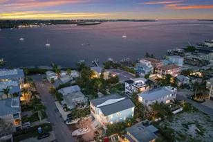 105 4th St S, Bradenton Beach, FL 34217 - Photo 24