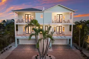 105 4th St S, Bradenton Beach, FL 34217 - Photo 1