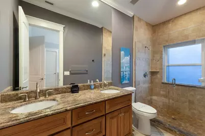 105 4th Street S, Bradenton Beach, FL 34217 - Photo 10