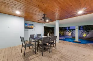 105 4th St S, Bradenton Beach, FL 34217 - Photo 18