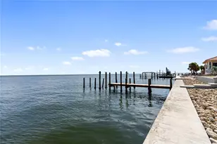 709 Key Royale Dr, Holmes Beach, FL 34217 - Photo 74