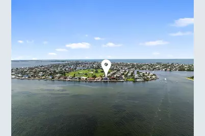 709 Key Royale Drive, Holmes Beach, FL 34217 - Photo 6