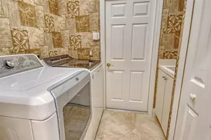 9032 Willow Brook Dr, Sarasota, FL 34238 - Photo 42