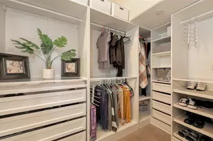 2821 Oriole Dr, Sarasota, FL 34243 - Photo 32