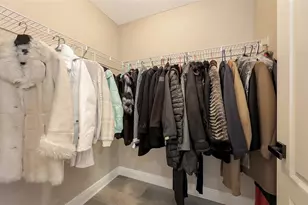 2821 Oriole Dr, Sarasota, FL 34243 - Photo 44