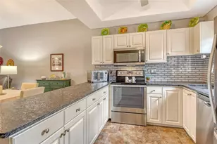 4235 Castlebridge Ln, Sarasota, FL 34238 - Photo 18