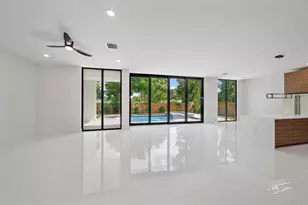 2441 Webber St, Sarasota, FL 34239 - Photo 4