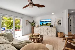 207 Peacock Ln, Holmes Beach, FL 34217 - Photo 6