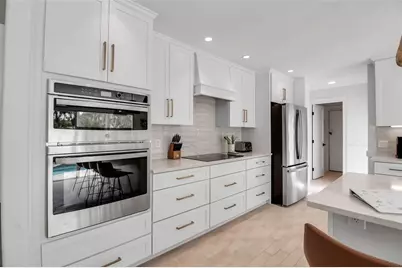 207 Peacock Lane, Holmes Beach, FL 34217 - Photo 14