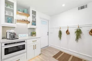 19 Whispering Sands Dr, Sarasota, FL 34242 - Photo 12