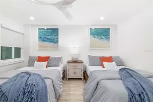 19 Whispering Sands Dr, Sarasota, FL 34242 - Photo 32